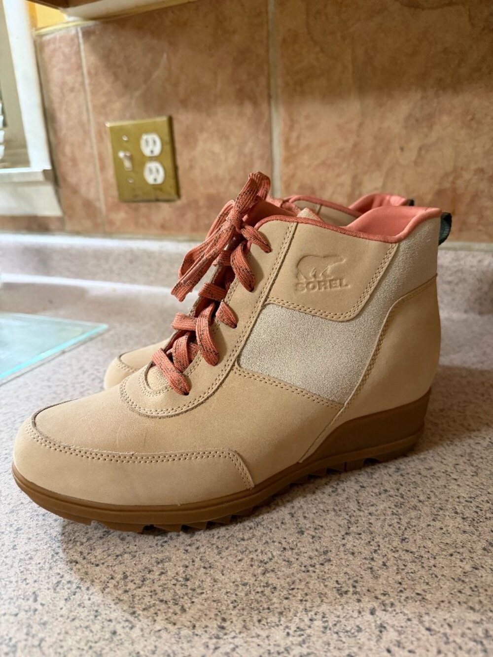 NEW! Sorel Women’s Sport Lace wedge sneakers/booties - Size 10